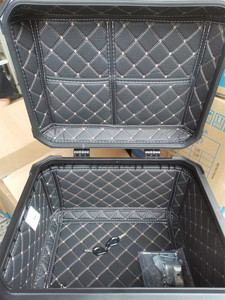 50L 65L universel luxe décalcomanie <span class=keywords><strong>moto</strong></span> coffre aluminium <span class=keywords><strong>valise</strong></span> Scooter étanche queue boîte stockage Top Box - Product Image 3