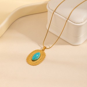 Nuova Collana con Ciondolo in Acciaio Inossidabile e Turchese, Geometria Irregolare, Gioielli Personalizzati per Donne - Product Image 4
