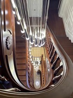 Guangdong Foshan Luxury Villa House Escaliers en hêtre Conception de mains courantes en bois massif haut de gamme Escalier Mable personnalisé