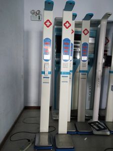 เครื่องชั่งดิจิตอลพร้อมเครื่อง<span class=keywords><strong>ตรวจ</strong></span>จับอัลตราโซนิกเพื่อวัดส่วนสูงและน้ำหนัก <span class=keywords><strong>BMI</strong></span> อัตโนมัติ - Product Image 4