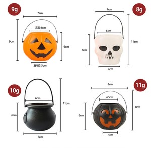 Lot de 6 mini-seaux citrouille d'Halloween en plastique, conteneurs à bonbons, décorations de fête, seaux pour la fête des trucs ou des fripes - Product Image 2