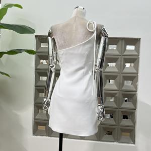 <span class=keywords><strong>Vestido</strong></span> Bodycon Elegante <span class=keywords><strong>Blanco</strong></span> de Verano con Estampado Digital, Flores Cosidas a Mano, de un Solo Hombro, Ajustado y hasta la Rodilla - Product Image 4