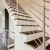 Rampe en PVC de conception contemporaine pour l'extérieur, pour escaliers, balcons, villas, jardins, cours - Installation facile, résistant à la rouille