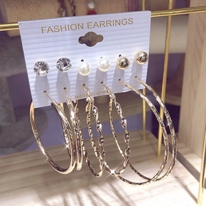 <span class=keywords><strong>Orecchini</strong></span> a cerchio grandi alla moda da donna alla moda Color oro <span class=keywords><strong>argento</strong></span> grandi <span class=keywords><strong>orecchini</strong></span> geometrici a forma di C da 6 paia/<span class=keywords><strong>set</strong></span> - Product Image 4