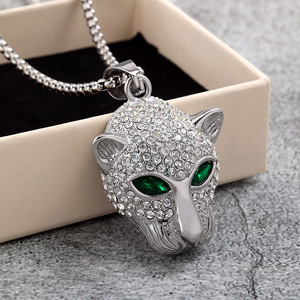 สร้อยคอจี้หัวเสือดาวสแตนเลสประดับเพชรสำหรับทุกเพศสวมใส่ได้ทุกวันดีไซน์ทรงเรขาคณิตตาเจียระไนทรงมรกต - Product Image 2