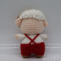 Jolie poupée en peluche tricotée en forme de mouton de dessin animé, rembourrée de coton PP, animal en peluche fait main au crochet