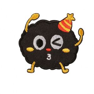 Autocollants décoratifs mignons et colorés en forme de biscuits pour chapeaux et vêtements - Product Image 5