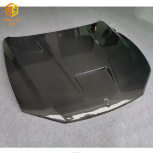 Capot de voiture en fibre de carbone Levante pour Maserati Levante - Product Image 3