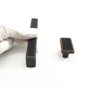 Poignée de porte de tiroir de cuisine moderne en bronze huilé Kosin ORB - Product Image 4