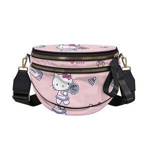 Sac à coque de dessin animé mignon – Sac de poitrine bandoulière en polyester de grande capacité, impression personnalisée disponible - Product Image 1