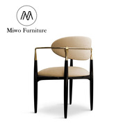 Fauteuil de salle à manger et de détente de luxe en bois massif et métal, avec accoudoirs en tissu velours, pour hôtels, restaurants et salons