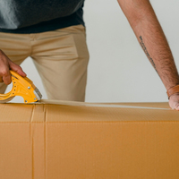 Cinta Adhesiva Acrílica Transparente de una Cara - Sellado Seguro para Cajas de Cartón, Protección de Envío sin Daños, Fabricada por BD