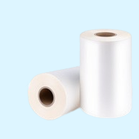 Film d'étiquetage pour bouteilles en papier synthétique BOPP nacré 88mic, facile à découper, sans bouclures, rouleau de base imprimable, largeur personnalisée pour étiquettes