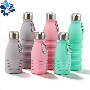 Bouteille d'eau pliable en silicone réutilisable avec mousqueton, idéale pour les voyages, les activités de plein air, cadeau unisexe - Product Image 5