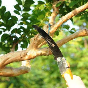 Sierra plegable Makoto Kubo, hoja de acero con alto contenido de carbono de 270mm, cabezal recto, sierra manual portátil para uso en jardín - Product Image 4