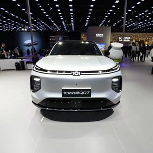 Buen <span class=keywords><strong>Precio</strong></span> Changan Qiyuan Q07 2025 Versión Híbrida Eléctrica Tipo Enchufable Coche de Nueva Energía - Product Image 5