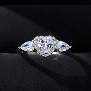 Bague de fiançailles en zircon pour couple, pour homme et femme, bijoux élégants et tendance pour les doigts - Product Image 2