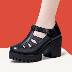 Verano <span class=keywords><strong>Suela</strong></span> blanda Tacón alto y grueso Zapatos de verano para mujer Cuero Madre Bao Toe Sandalias - Product Image 1