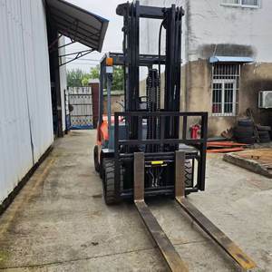 Montacargas <span class=keywords><strong>Toyota</strong></span> Usado de 3 Toneladas, Piezas Originales Japonesas Usadas para Montacargas <span class=keywords><strong>Toyota</strong></span> de 3 Toneladas, Montacargas Diésel <span class=keywords><strong>Toyota</strong></span> en Buen Estado en Venta - Product Image 5