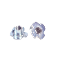 Tuerca en T DIN1624 de 4 Puntas M4 M6, Tuerca de Inserción de Cuatro Garras de Acero Galvanizado con Recubrimiento de Zinc, Clase 4.8, para Muebles y Carpintería