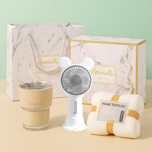 Set Hadiah Promosi Lunaire <span class=keywords><strong>3</strong></span>-in-1 Kipas Portabel Botol Kaca Ramah Lingkungan Handuk untuk Hadiah Perusahaan & Suvenir Pernikahan - Product Image 1