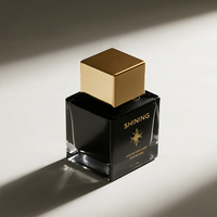 Flacon de parfum en verre carré en forme de cube, avec embout serti, logos et couleurs personnalisables