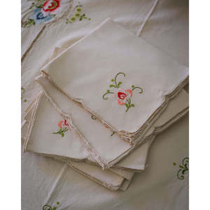 Mantel de Jacquard de Algodón con Bordado Colorido y 12 Servilletas, Mantel Rectangular de Tela No Tejida de Marca para Hoteles - Product Image 3