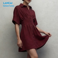 Fabricant de vêtements, robes chemises mini plissées à manches courtes rayées boutonnées personnalisées pour femmes avec poches
