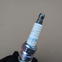 Bougie d'allumage moteur R70 H-onda 3.0 OEM : 12290-R70-A01 ILZKR7B11 H-ONDA A-CCORD NGK