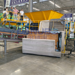 Professional Metal and <b>Shoe</b> Shredding Production Line Equipment Waste <b>Shoe</b> Shredder Machine - Product Image 2