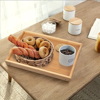 Plateau de lit en bambou avec pieds pliables et poignées de transport - Plateau alimentaire décoratif portable et léger pour le petit-déjeuner au lit