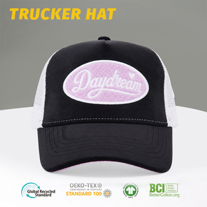 Gorras Trucker Personalizadas al por Mayor para Mujer con Bordado de Corazón, Parche Ovalado, Frente Negro, Parte Trasera de Malla Blanca y Banda de Sudor en Contraste - Product Image 2