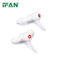 IFAN approvisionnement d'usine raccord de tuyau en PVC robinet Bibcock robinet en plastique blanc couleur UPVC robinet Bibcock
