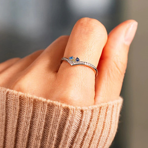 Anello Geometrico Colorato con Micro Pavé di Zirconi per Donne, Gioiello Delicato per Uso Quotidiano - Product Image 3