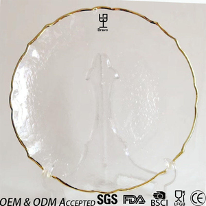 Assiettes <span class=keywords><strong>de</strong></span> présentation en <span class=keywords><strong>verre</strong></span> transparent <span class=keywords><strong>de</strong></span> 13 pouces pour événements <span class=keywords><strong>de</strong></span> mariage, élégantes sous-assiettes, nouvelles assiettes <span class=keywords><strong>de</strong></span> présentation fantaisie avec bordure dorée perlée - Product Image 1
