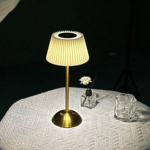 モダンシンプルなプリーツ生地メタルテーブルランプクロスボーダーベッドサイドアンビエントライト充電式ナイトライト - Product Image 5