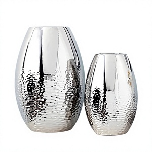 Jarrón de Mesa de Metal Hecho a Mano, Ecológico, Moderno, con Acabado Mate, para Decoración Floral de Bodas, Modelo MF-AB-691 de M F INTERNATIONAL EXPORTS - Product Image 1