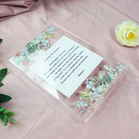 Carte de table en acrylique transparent imprimée couleur unique 2026 avec support pour fête de fiançailles et événement de mariage