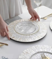 Assiette de table luxueuse en nacre naturelle au design classique, idéale pour les fêtes ou la décoration de la cuisine à la maison, couleur caviar