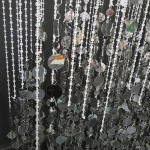 Catena di Perline in Ferro con Paillettes Acriliche Argento per Decorazione Palco Matrimoniale, Larghezza 30 CM, per Sale Banchetti e Hotel - Product Image 6