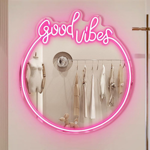 Insegna al Neon Personalizzata con Specchio e Luci a Led su Misura da Parete a Consegna Rapida - Product Image 3