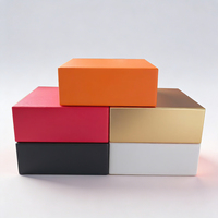 Boîte à chaussures rigide magnétique pliable personnalisée, boîte cadeau pliable orange et argentée pour l'emballage de chaussures et de vêtements