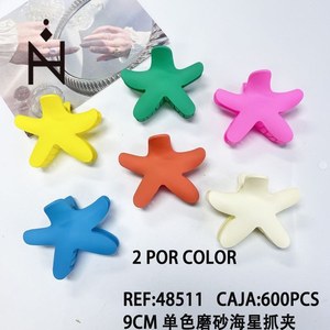 Fermacapelli a forma di stella marina 9 cm, colore singolo, effetto satinato, per donne e ragazze - Product Image 1