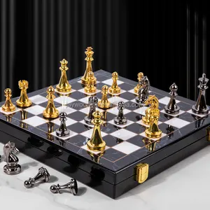 Dropshipping Vente en gros de pièces d'échecs en métal de luxe de haute qualité jeu d'échecs de fête jeu d'échecs en métal