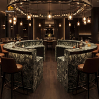 Comptoir de bar commercial personnalisé, unique, grand, rond, en jaspe zèbre vert, pierre semi-précieuse, pour restaurant, hall d'hôtel