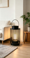 Lanterne à bougie cylindrique en métal noir, lanterne à cadre en fer à lattes avec poignée de transport pour la décoration intérieure et extérieure