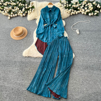 Ensemble deux pièces élégant pour femme : chemise à manches longues avec ceinture et pantalon plissé taille haute à jambes larges, idéal pour le printemps, l'automne et les trajets quotidiens