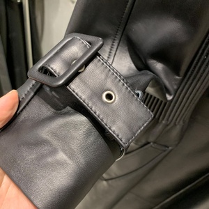 Chaqueta de diseño de textura de mangas para mujer Chaquetas de cuero negro Gabardina larga de temporada de otoño de China - Product Image 2