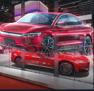 Pantalla LED Transparente de Alto Rendimiento para Salas de Exhibición de Automóviles - Product Image 4