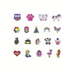 Boucles d'oreilles clous en acier inoxydable pour petites filles, motif fleur et cœur émaillé, design doré, mignonnes et élégantes, pour enfants - Grande Vente - Product Image 1